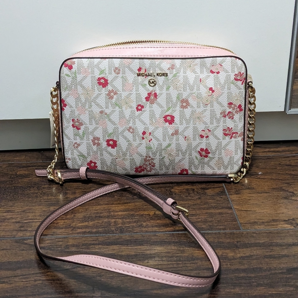 Michael Kors crossbody bag - New with tag attached!